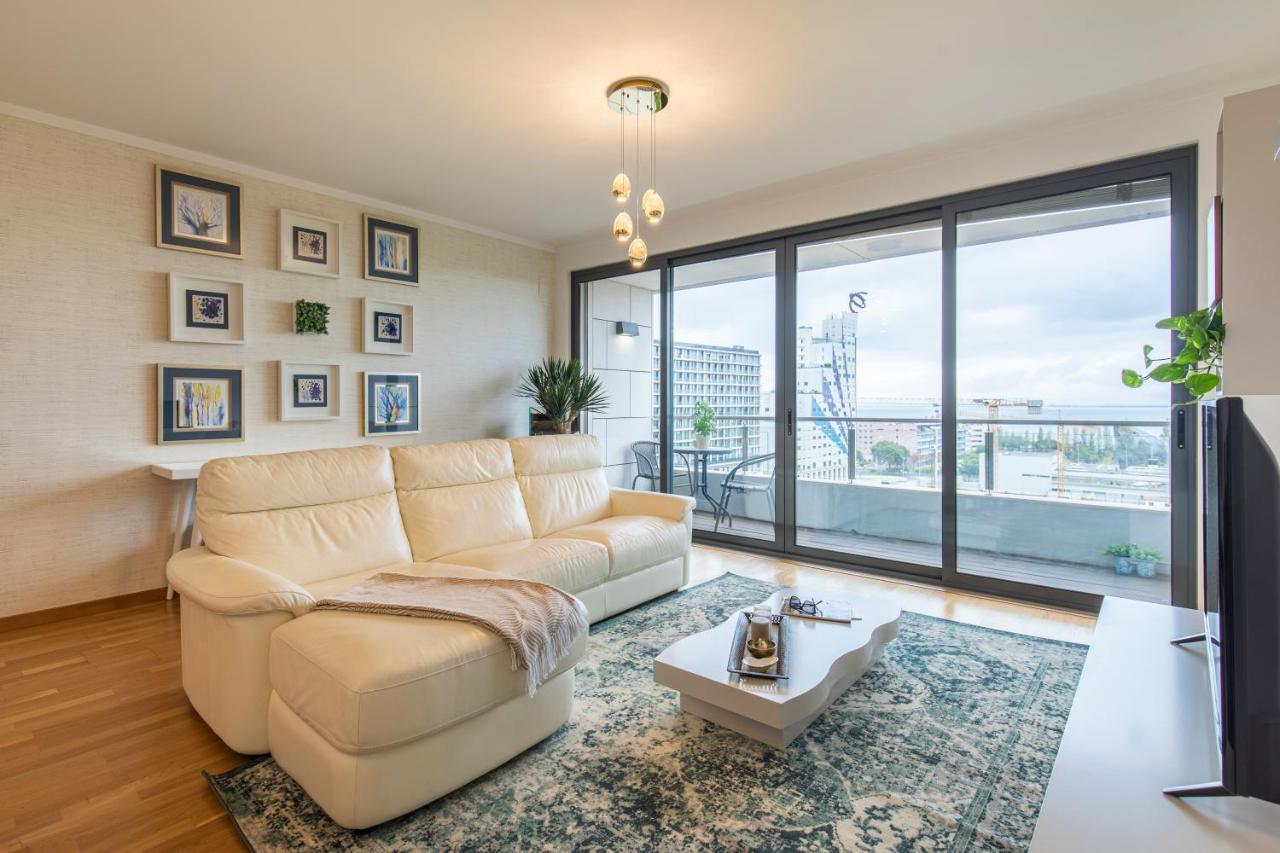 River View Apartment By Lisbon Heart ภายนอก รูปภาพ