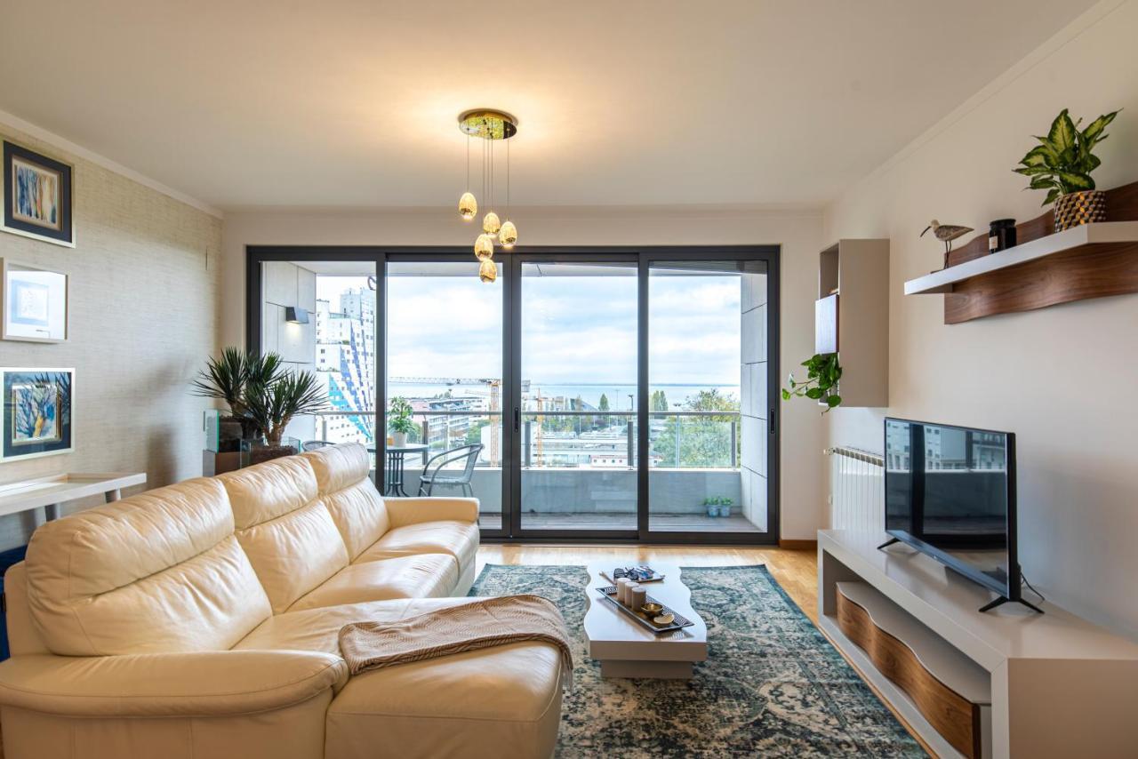 River View Apartment By Lisbon Heart ภายนอก รูปภาพ